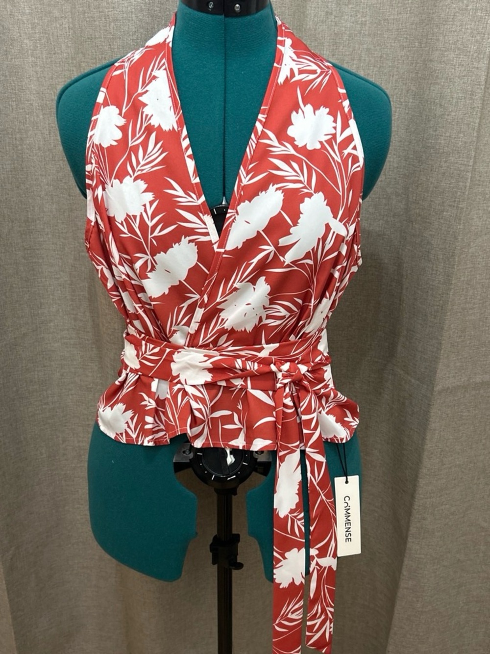 Commense Floral Halter Neck Tie Waist Top
Red